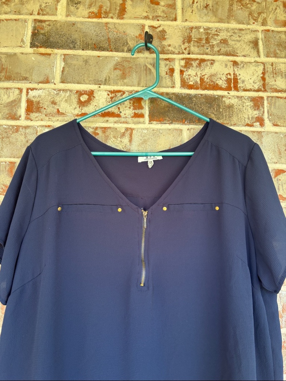 Short Sleeve V-Neck Zip Front Women's Top - Navy - Picture 2 of 5